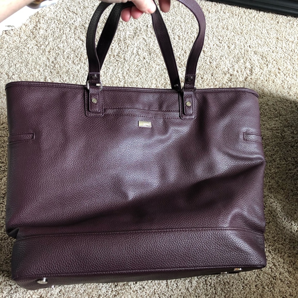 Jewel by Thirty-one Fashion Editor tote in purple.